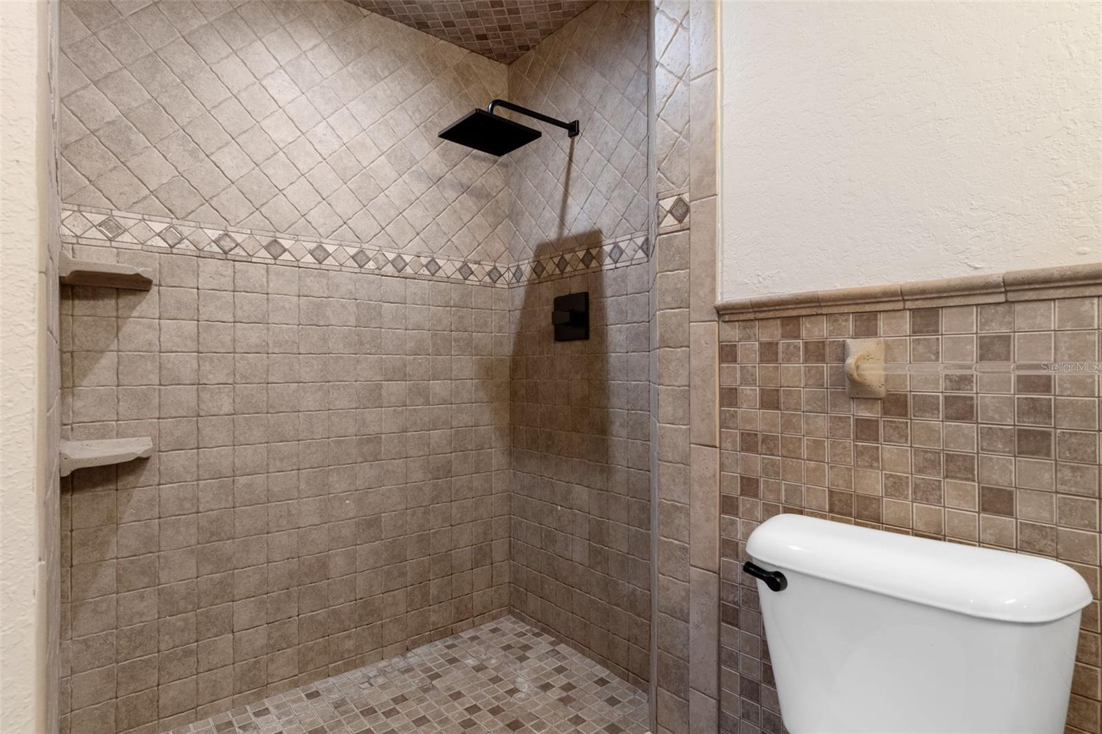 Image 33 of 46 For 7337 Price Street