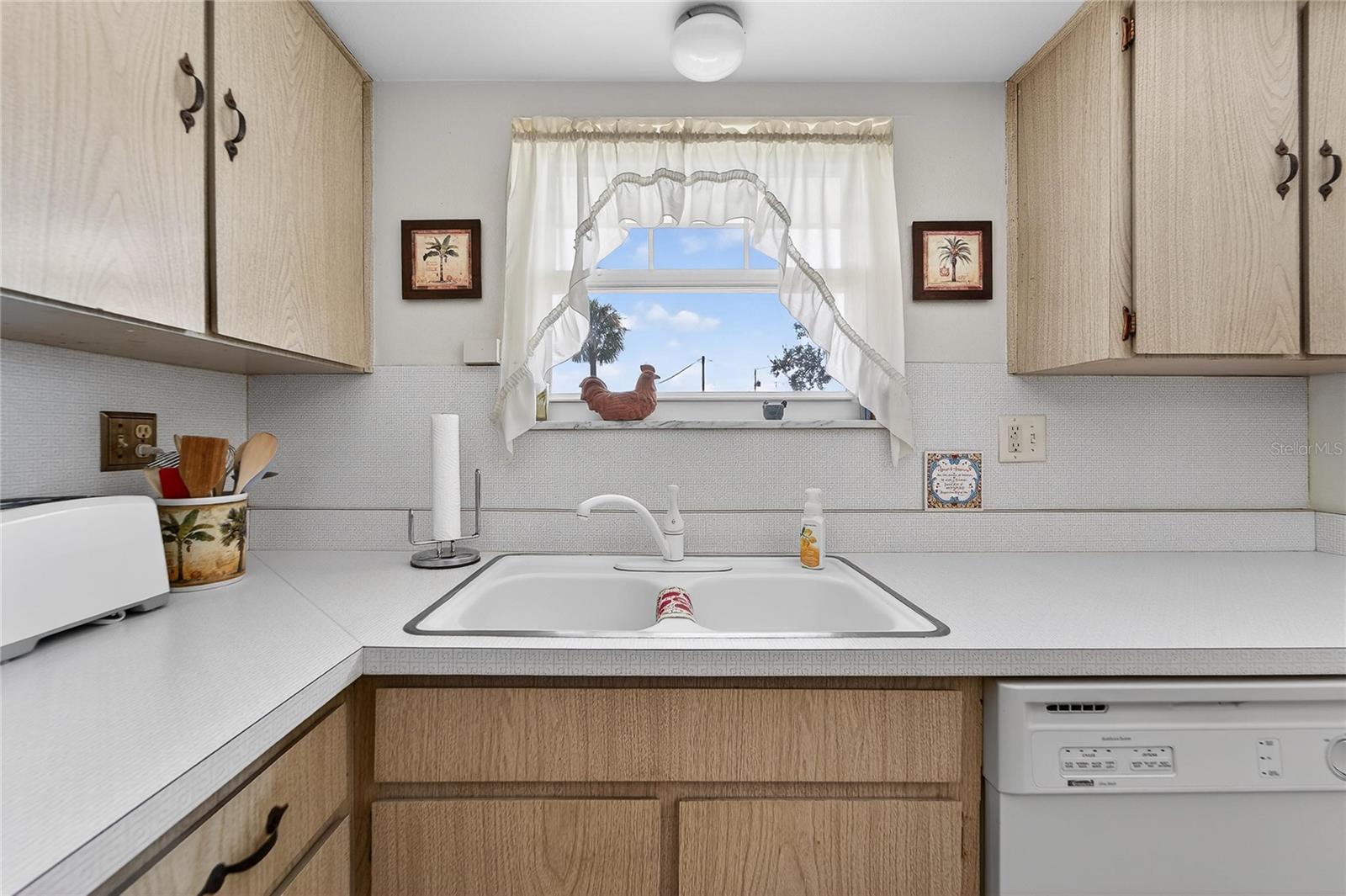 Image 15 of 41 For 1607 Council Drive