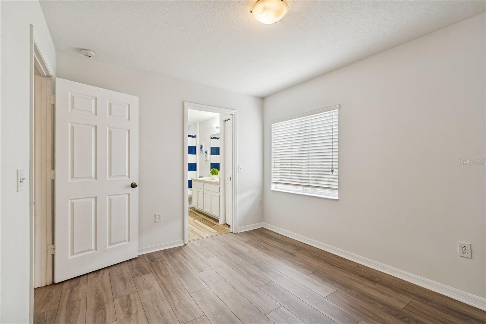 Image 22 of 35 For 20461 Berrywood Lane