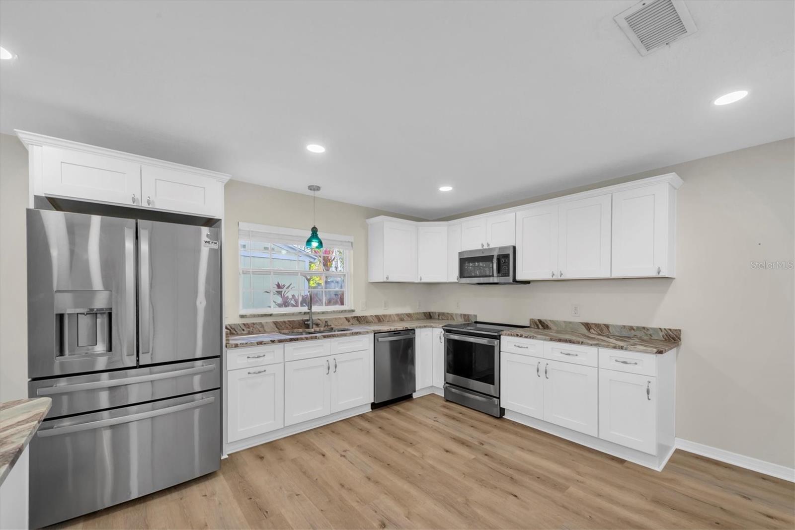 Image 9 of 24 For 13400 91st Avenue