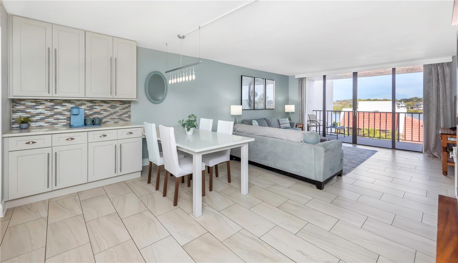 Image 11 of 42 For 19111 Vista Bay Drive 304