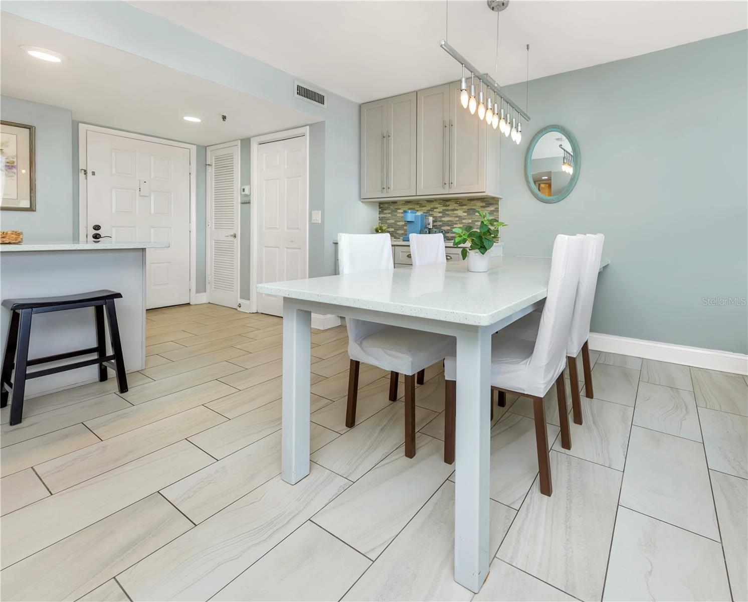 Image 14 of 42 For 19111 Vista Bay Drive 304