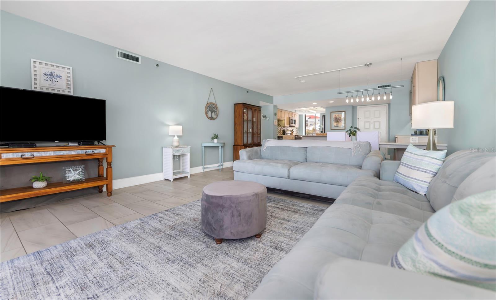 Image 16 of 42 For 19111 Vista Bay Drive 304