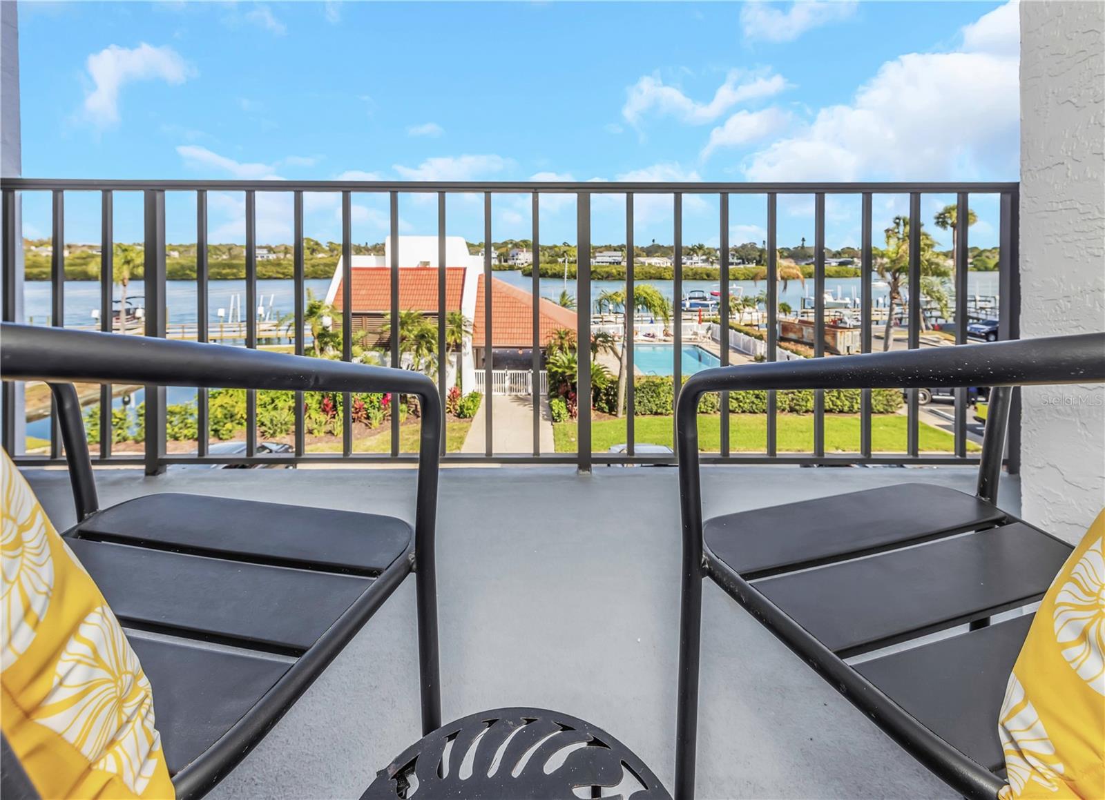 Image 20 of 42 For 19111 Vista Bay Drive 304