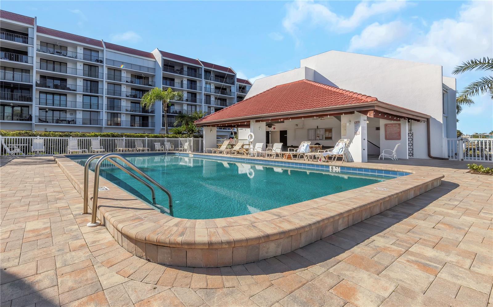 Image 38 of 42 For 19111 Vista Bay Drive 304