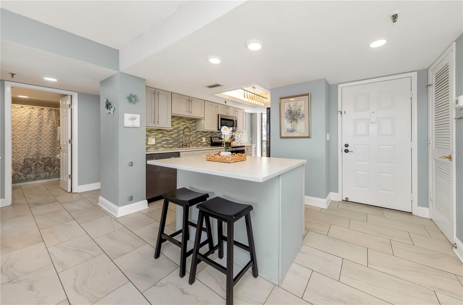 Image 4 of 42 For 19111 Vista Bay Drive 304