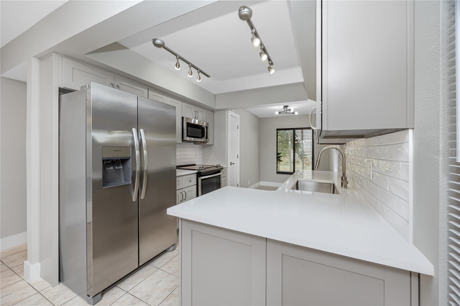 Image 22 of 64 For 7310 Sunshine Skyway Lane S 116