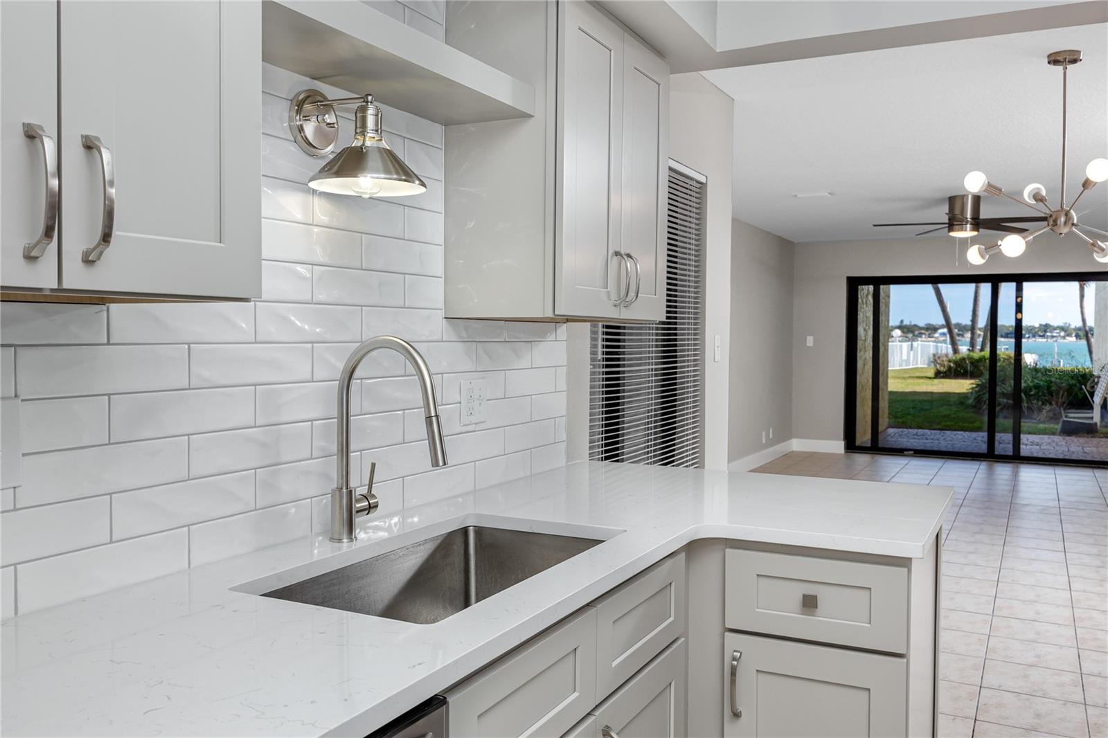 Image 24 of 64 For 7310 Sunshine Skyway Lane S 116