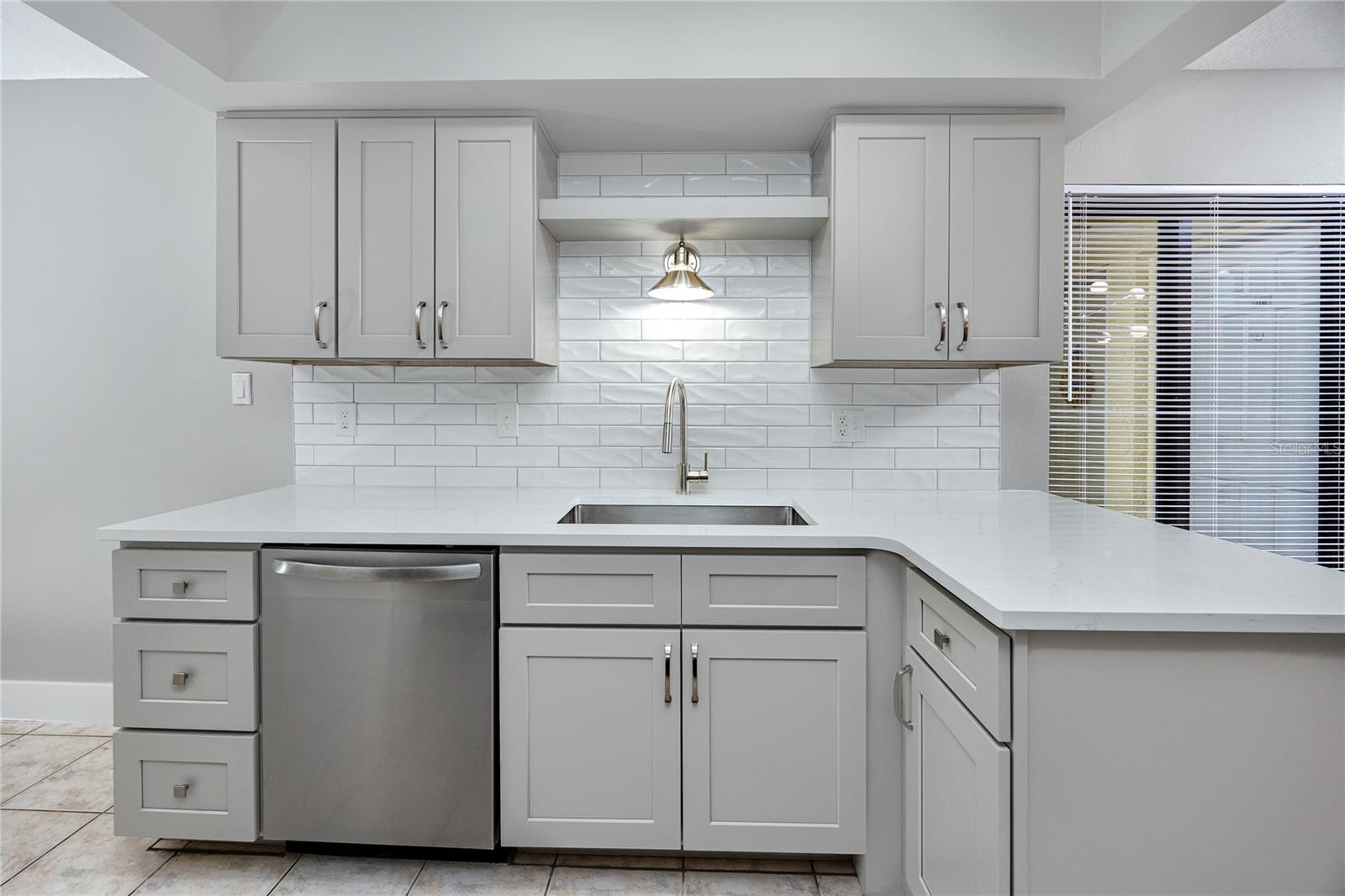 Image 25 of 64 For 7310 Sunshine Skyway Lane S 116