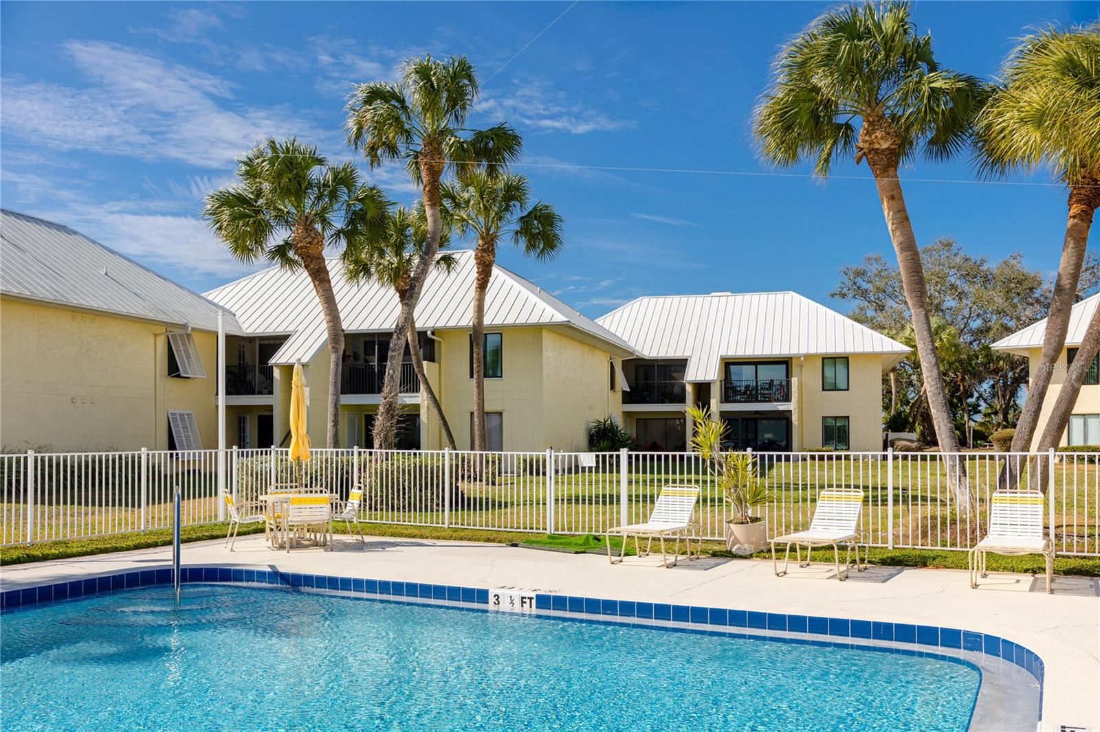 Image 41 of 64 For 7310 Sunshine Skyway Lane S 116