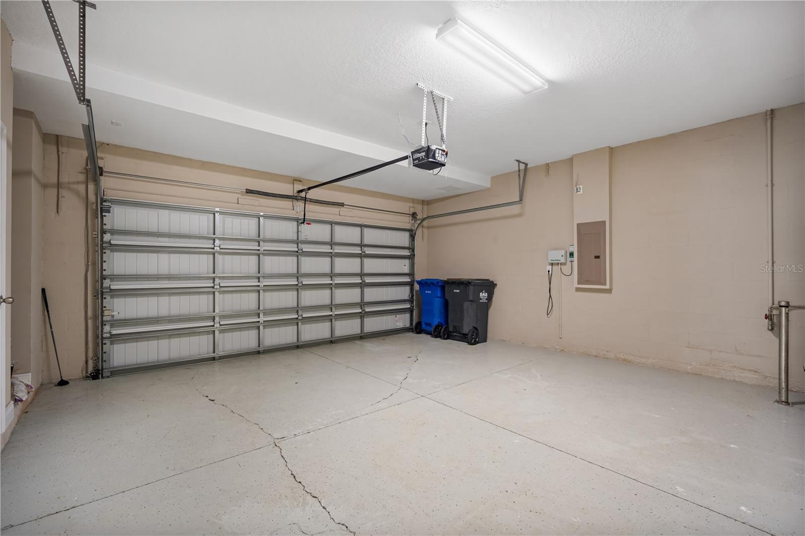 Image 26 of 34 For 15604 Starling Crossing Drive