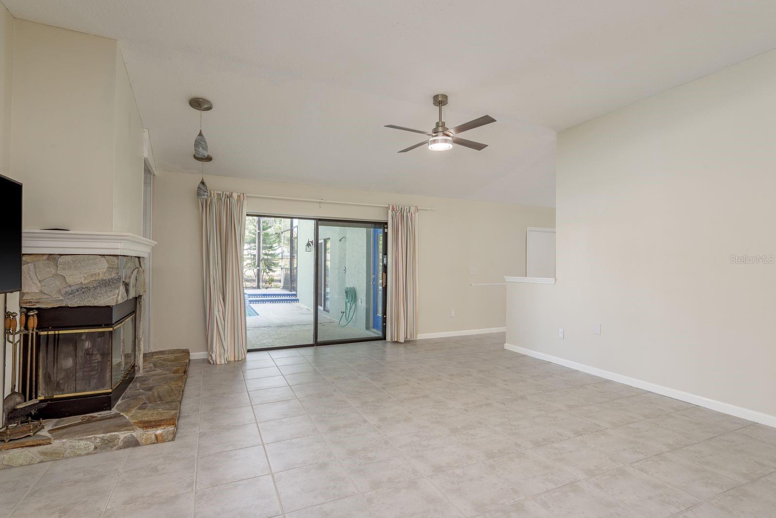 Image 10 of 55 For 2403 Country Trails Drive