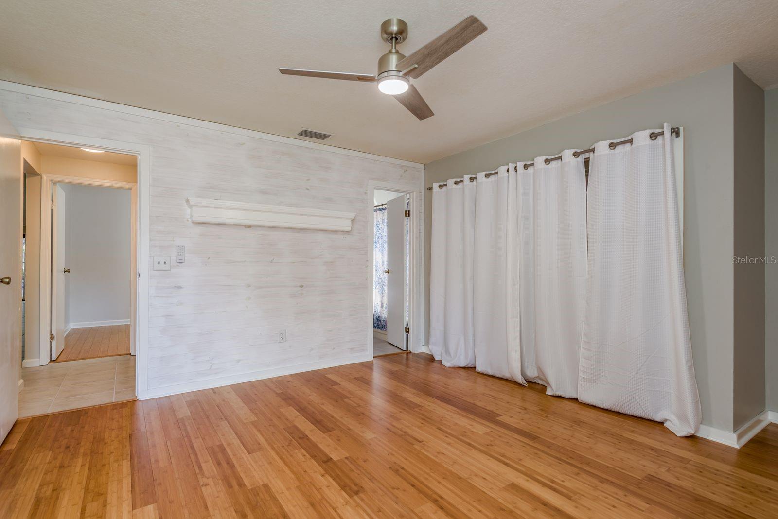 Image 23 of 55 For 2403 Country Trails Drive