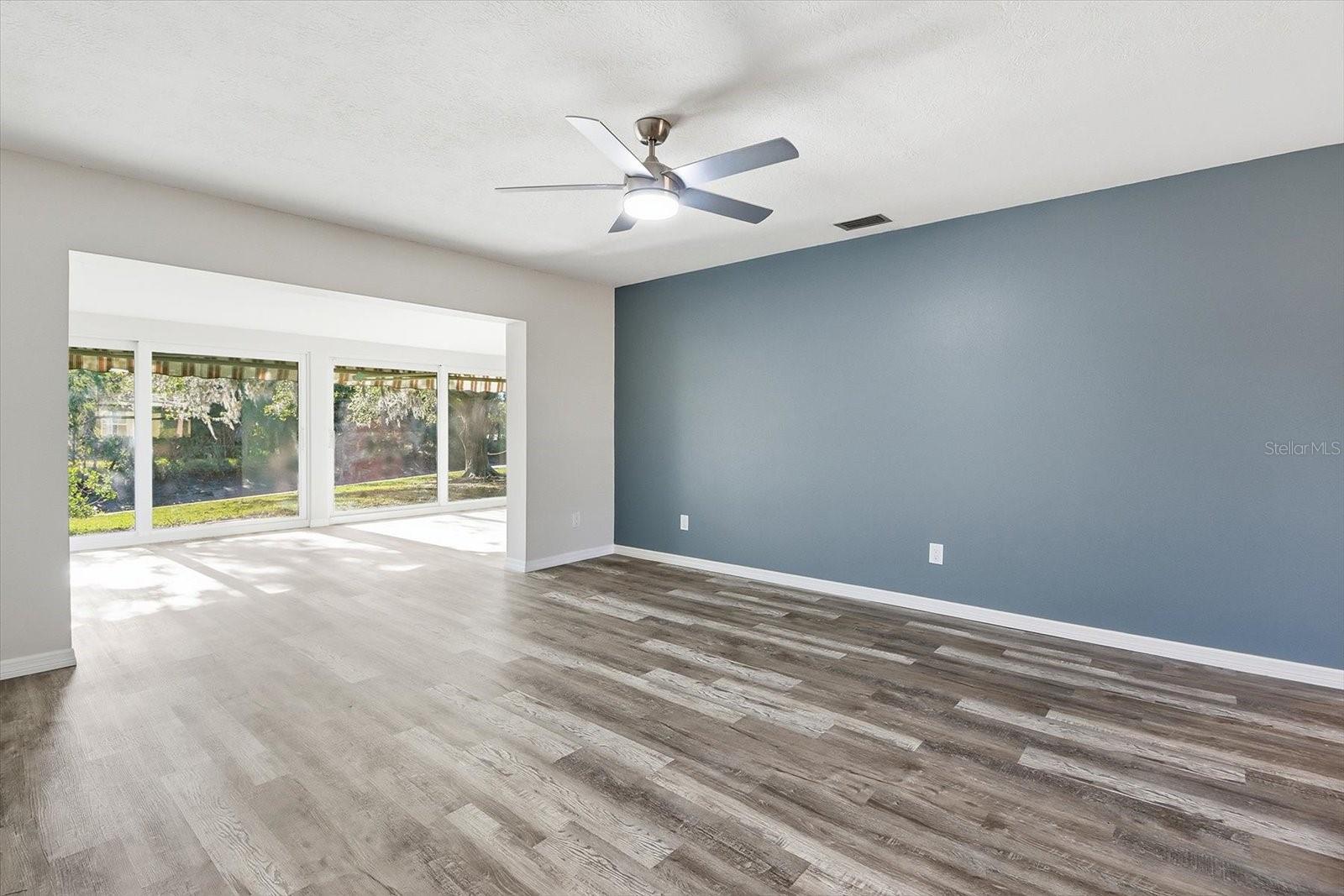 Image 11 of 45 For 11372 Bayshore Drive