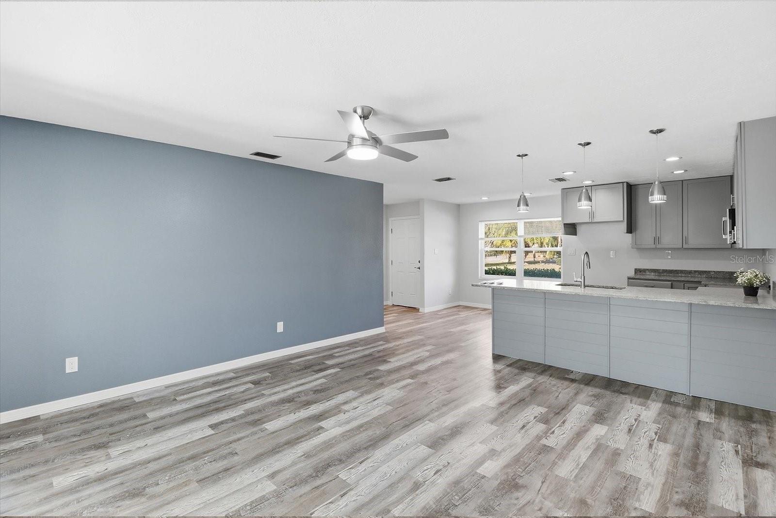 Image 12 of 45 For 11372 Bayshore Drive