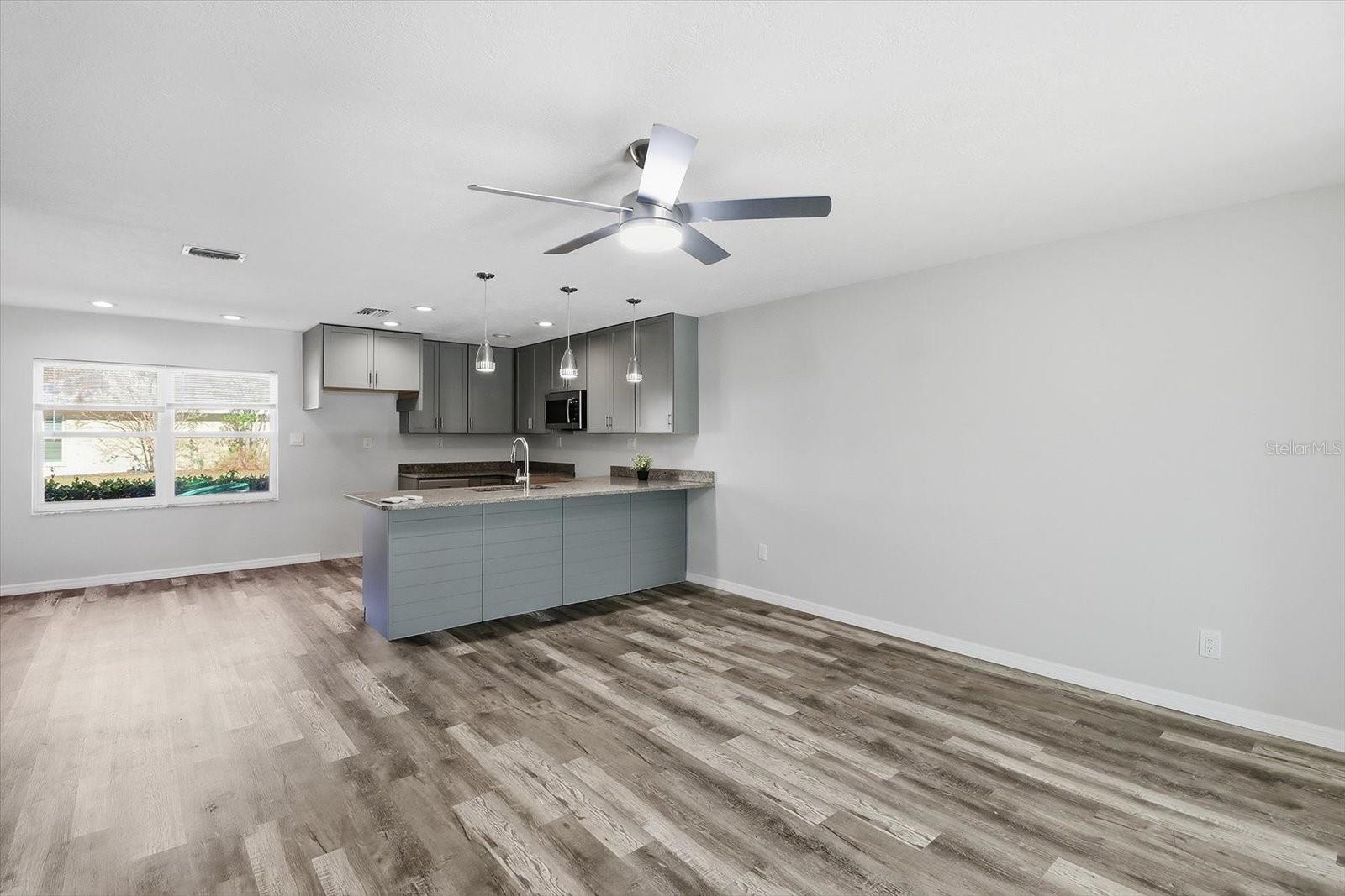 Image 14 of 45 For 11372 Bayshore Drive