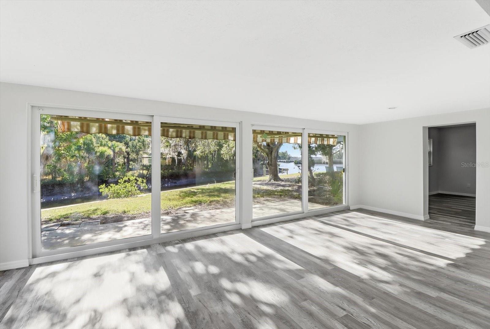 Image 16 of 45 For 11372 Bayshore Drive