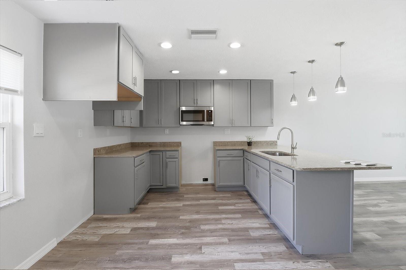 Image 3 of 45 For 11372 Bayshore Drive