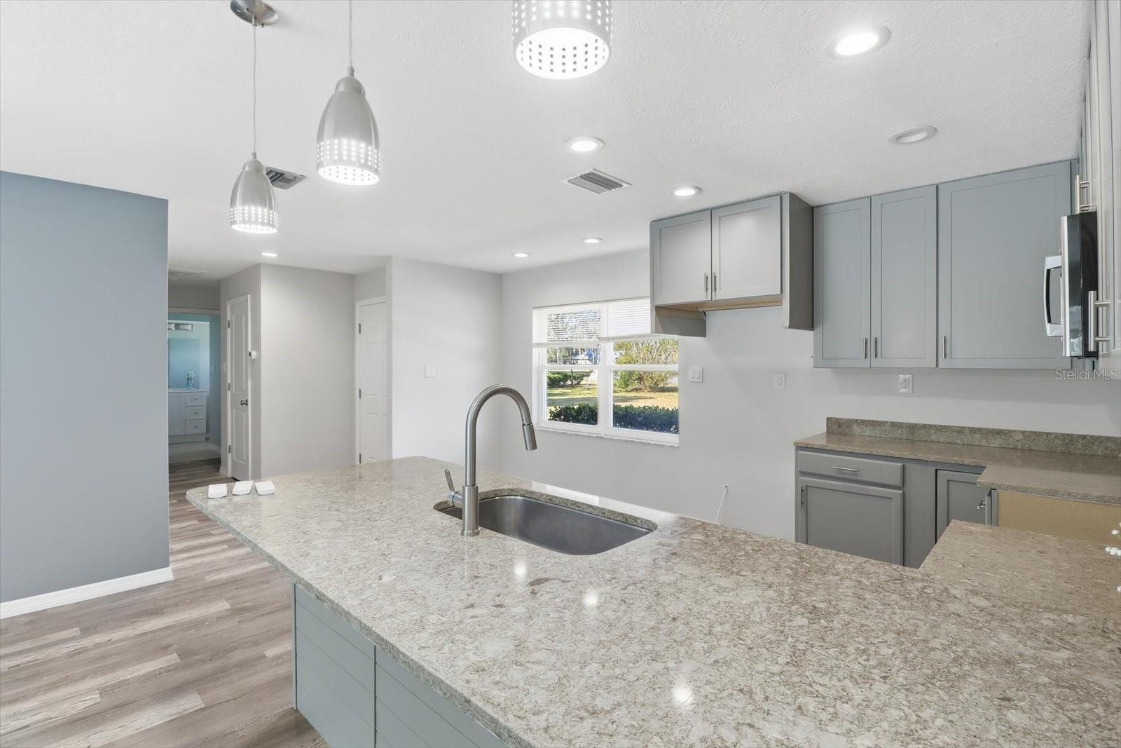 Image 7 of 45 For 11372 Bayshore Drive