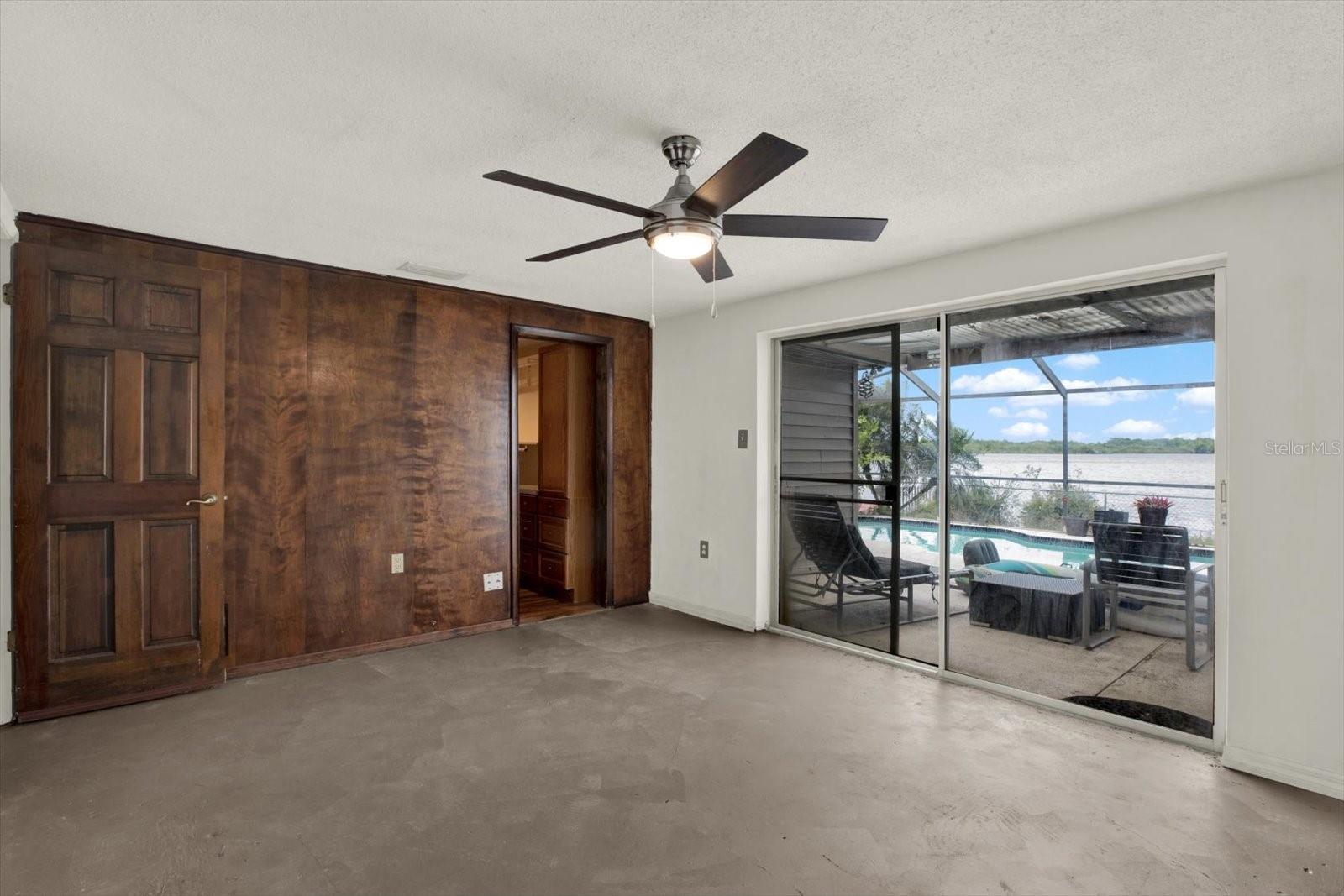 Image 15 of 33 For 3931 Holiday Lake Drive