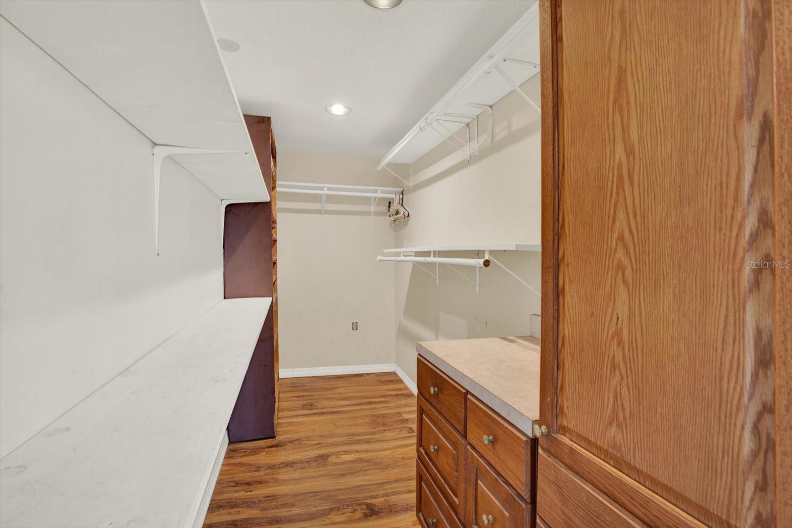 Image 17 of 33 For 3931 Holiday Lake Drive