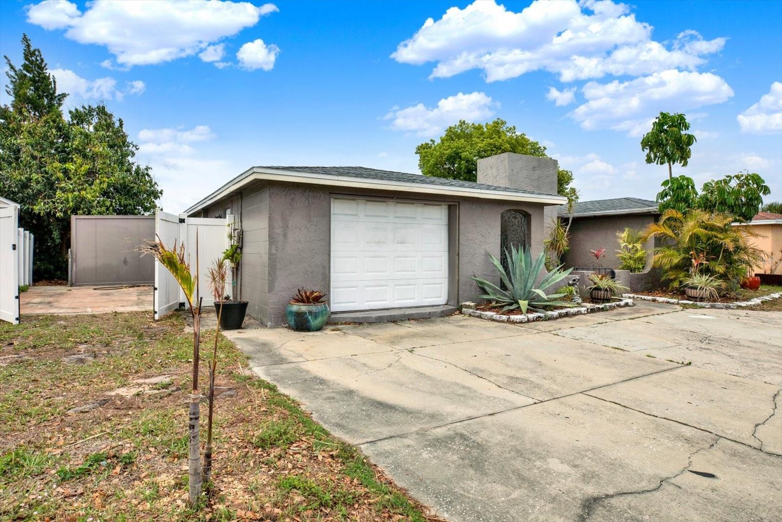 Image 2 of 33 For 3931 Holiday Lake Drive