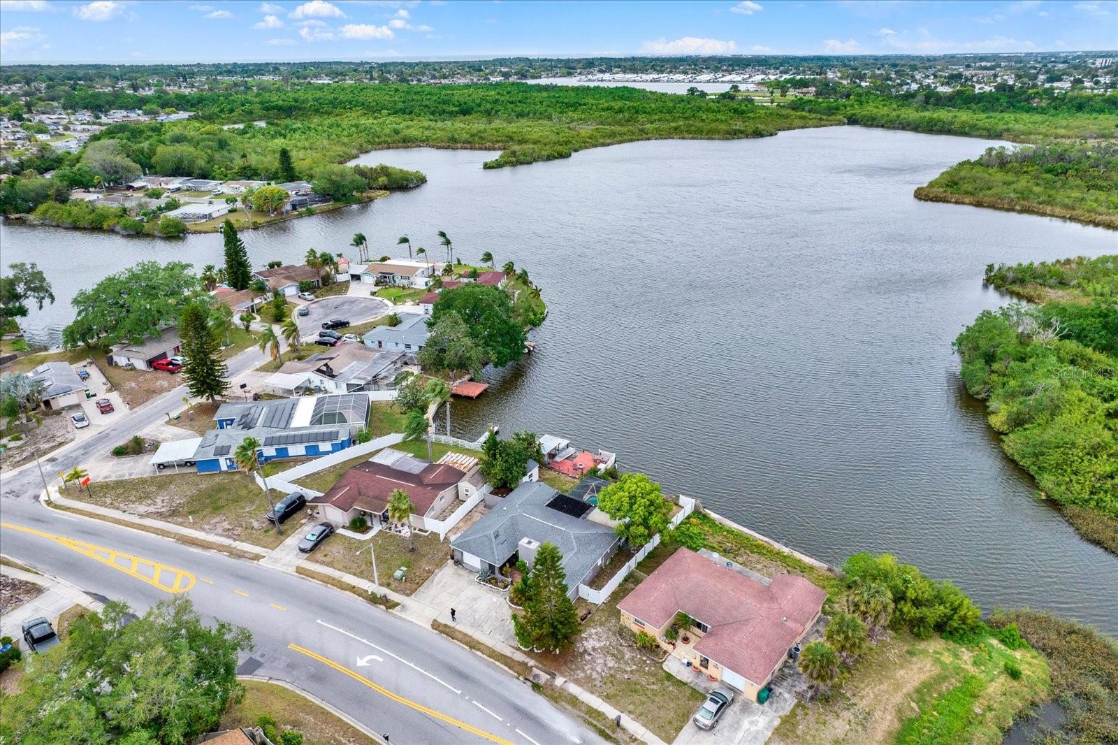 Image 30 of 33 For 3931 Holiday Lake Drive