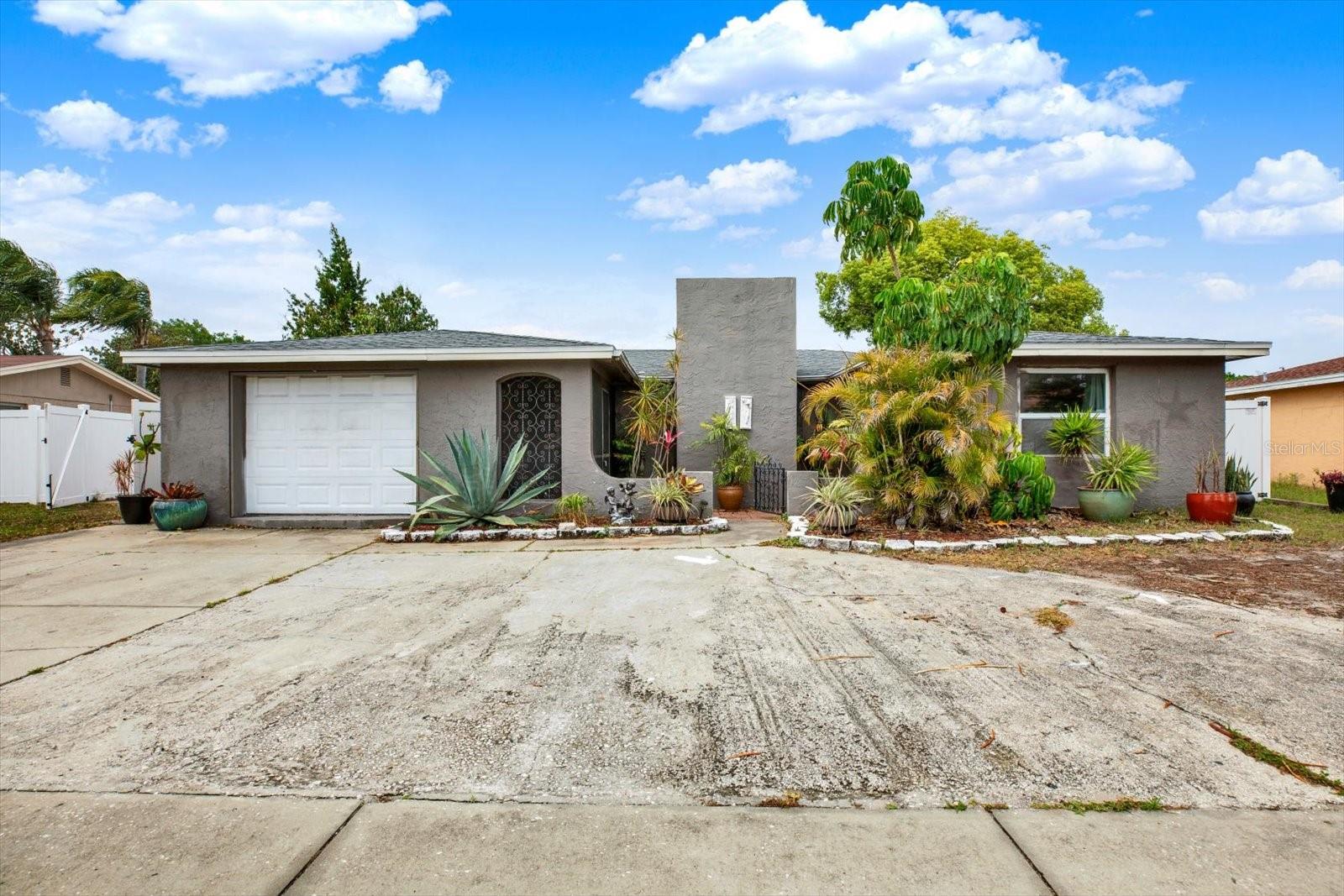 Image 32 of 33 For 3931 Holiday Lake Drive