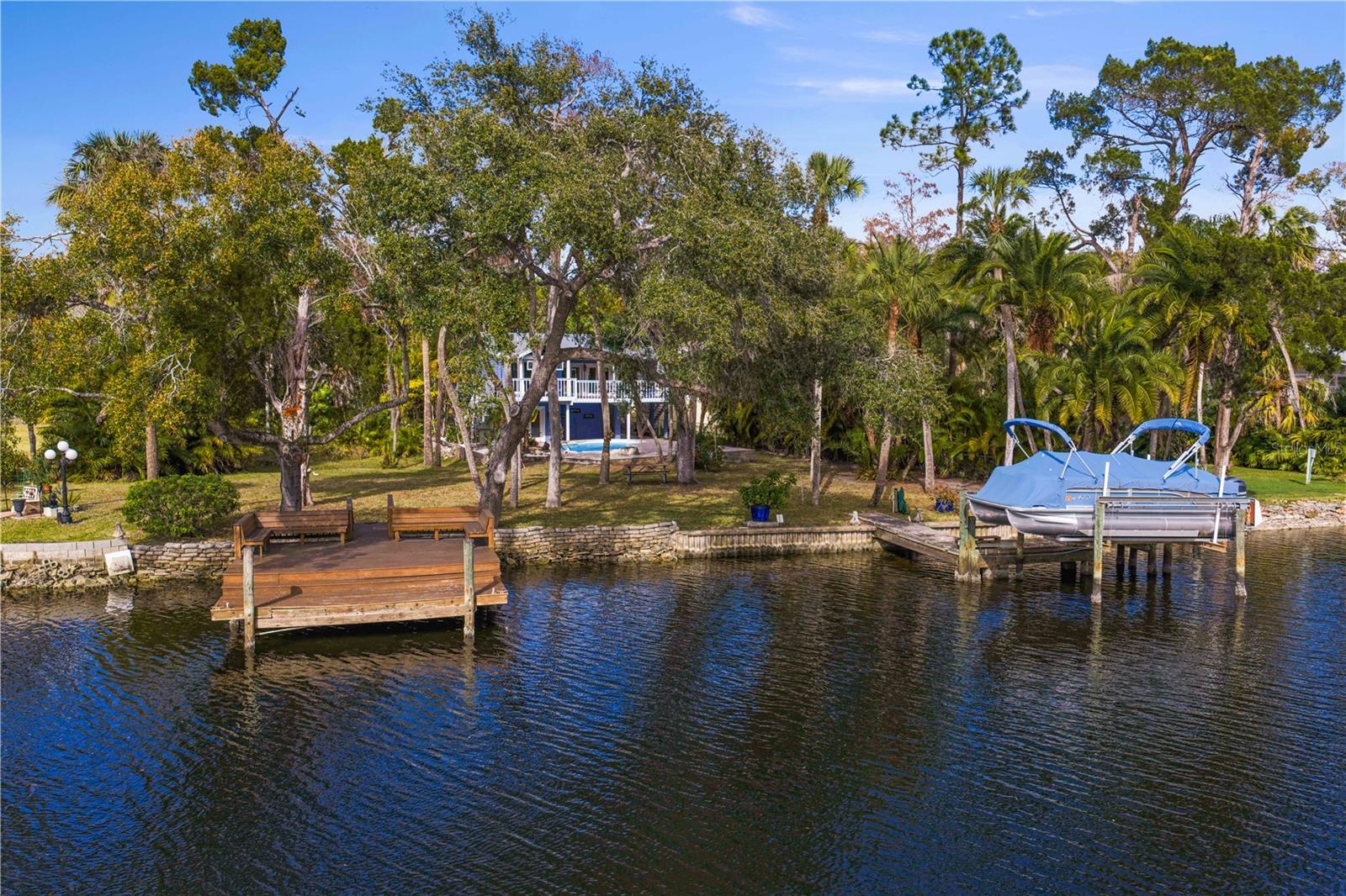 Image 4 of 70 For 906 Henry Avenue