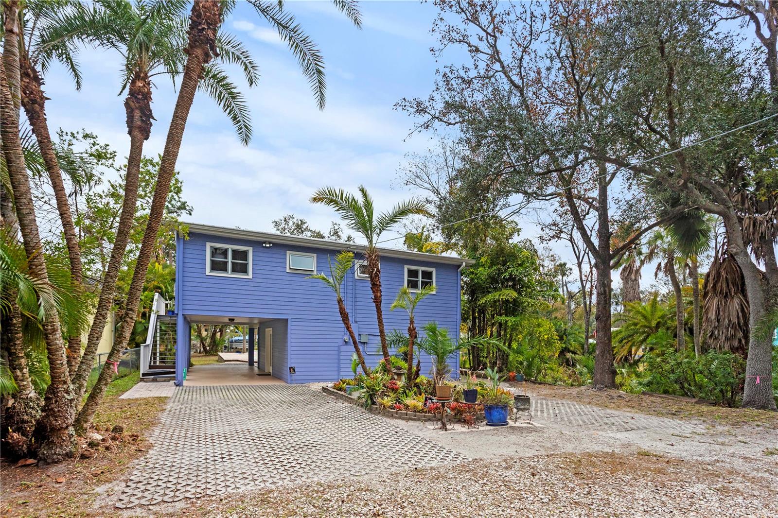 Image 47 of 70 For 906 Henry Avenue