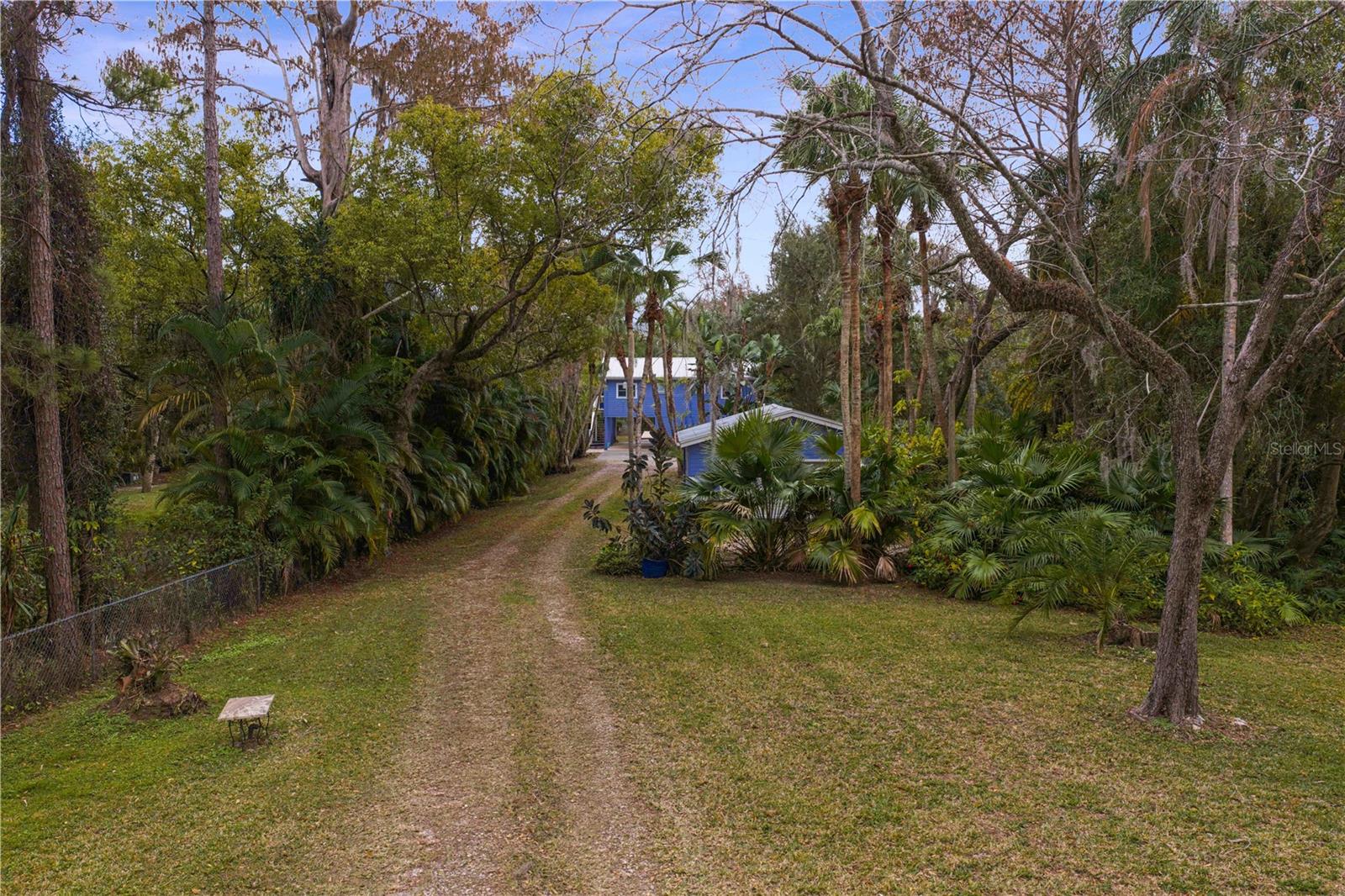 Image 51 of 70 For 906 Henry Avenue