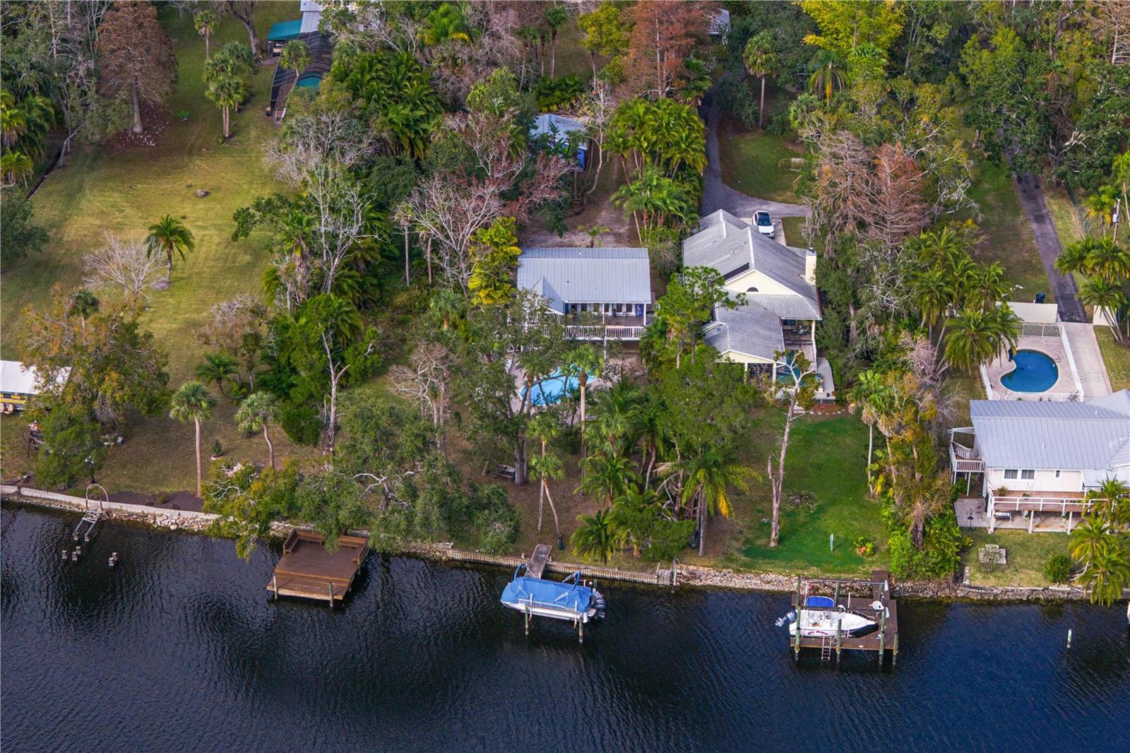 Image 59 of 70 For 906 Henry Avenue