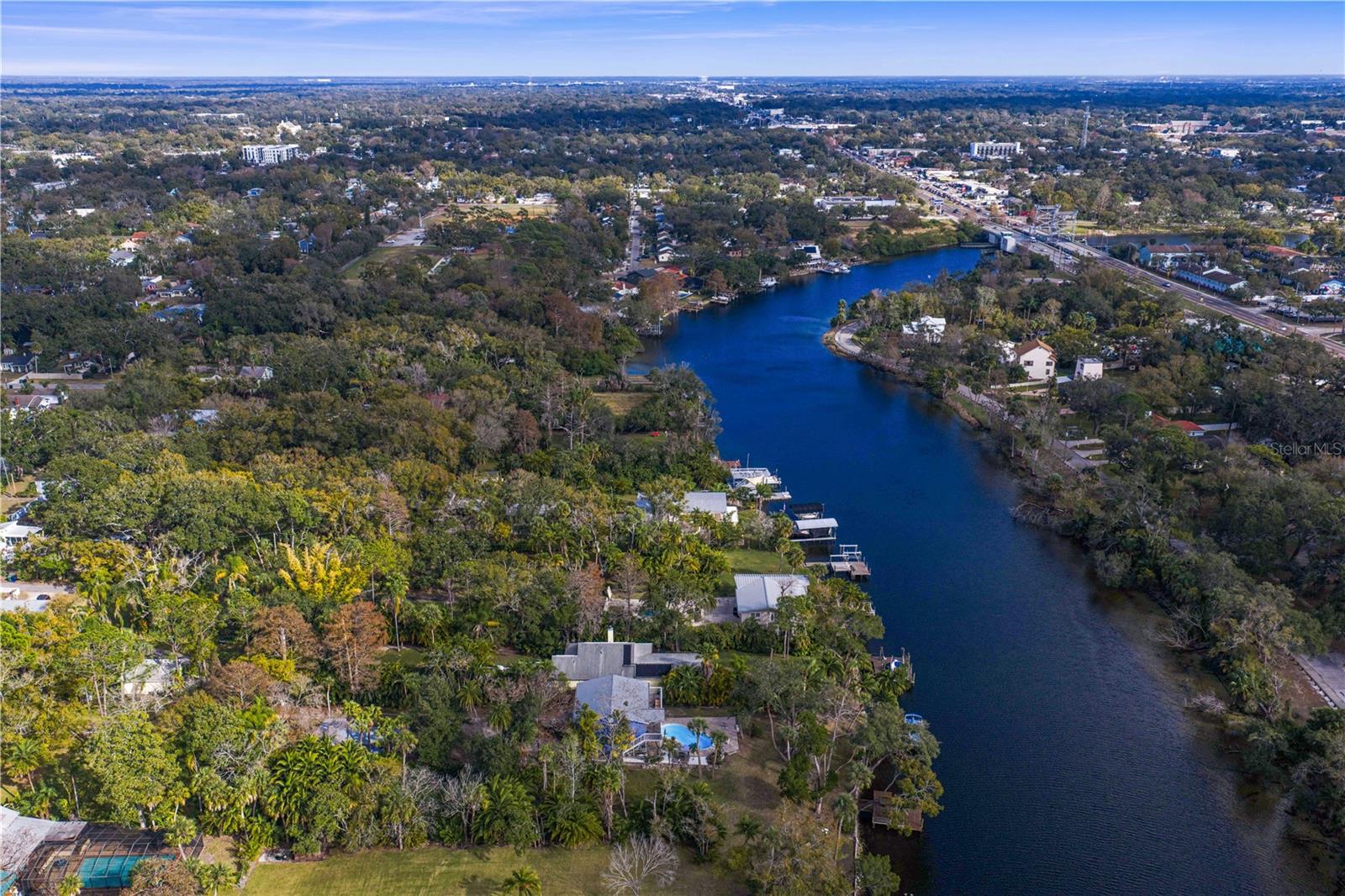 Image 62 of 70 For 906 Henry Avenue