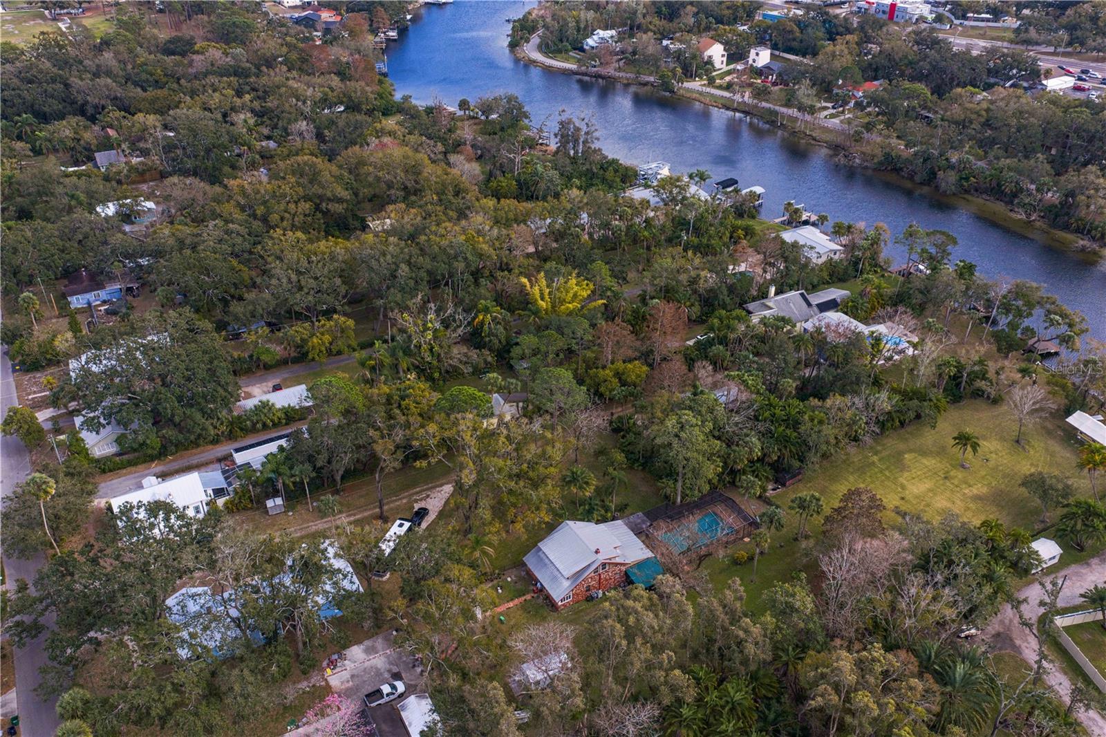 Image 69 of 70 For 906 Henry Avenue