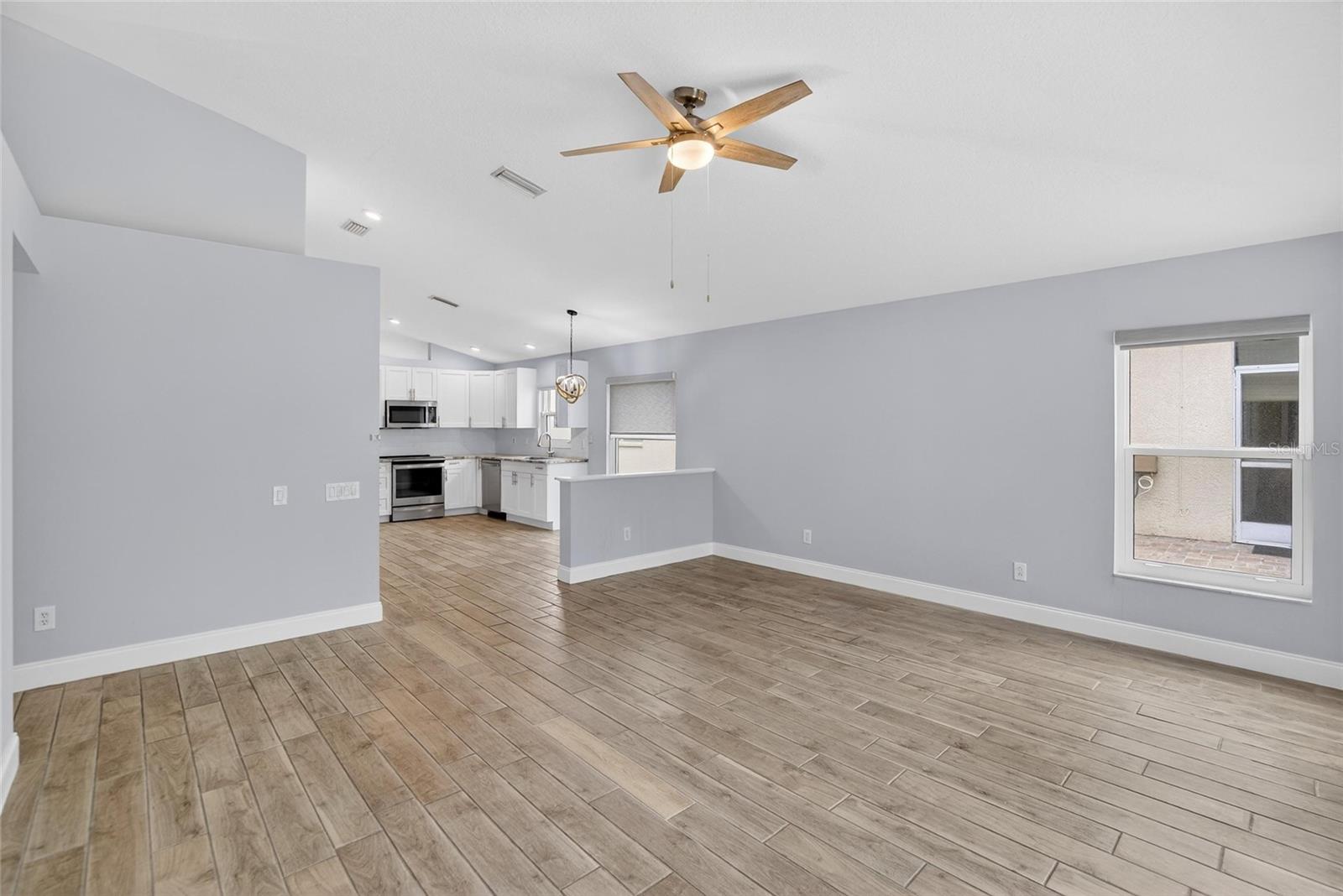 Image 21 of 67 For 5529 Terrain De Golf Drive