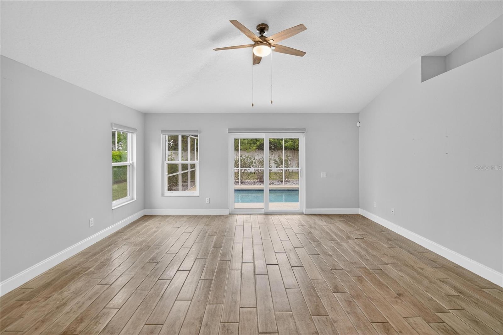 Image 23 of 67 For 5529 Terrain De Golf Drive