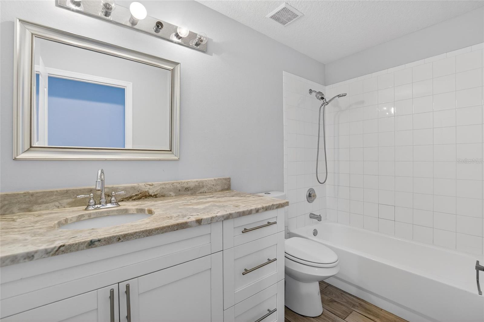 Image 36 of 67 For 5529 Terrain De Golf Drive