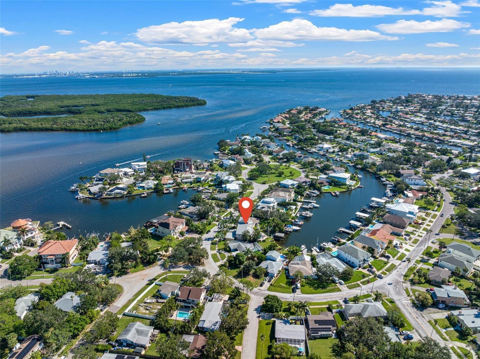 Details for 1902 Arrowhead Drive Ne, ST PETERSBURG, FL 33703