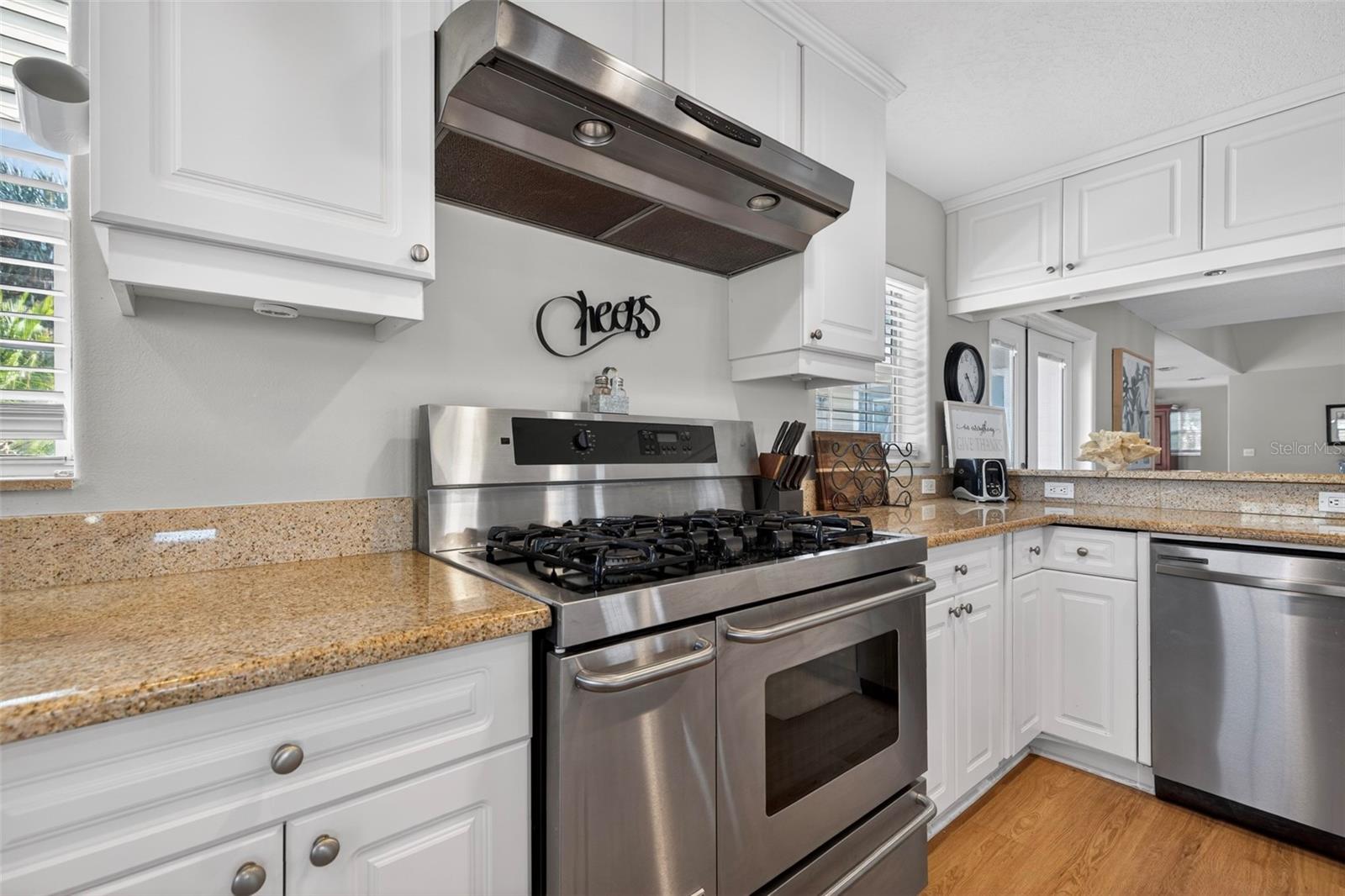 Image 12 of 50 For 1902 Arrowhead Drive Ne