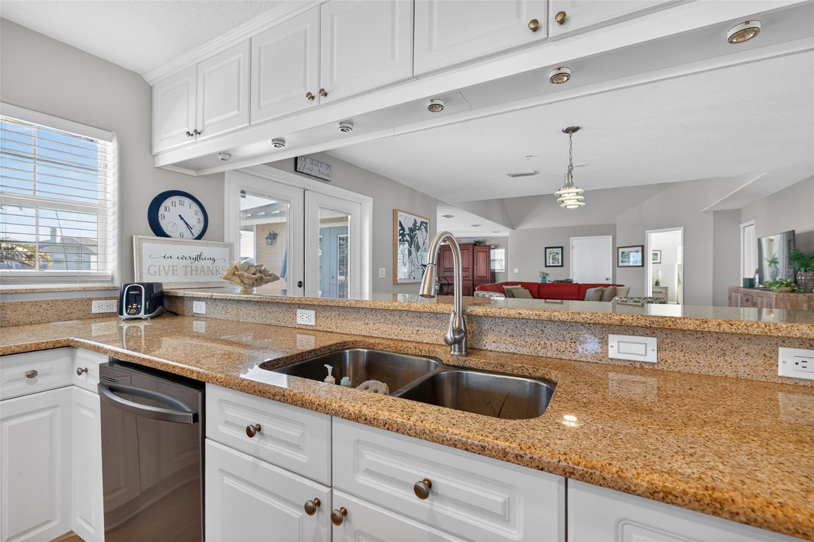 Image 14 of 50 For 1902 Arrowhead Drive Ne