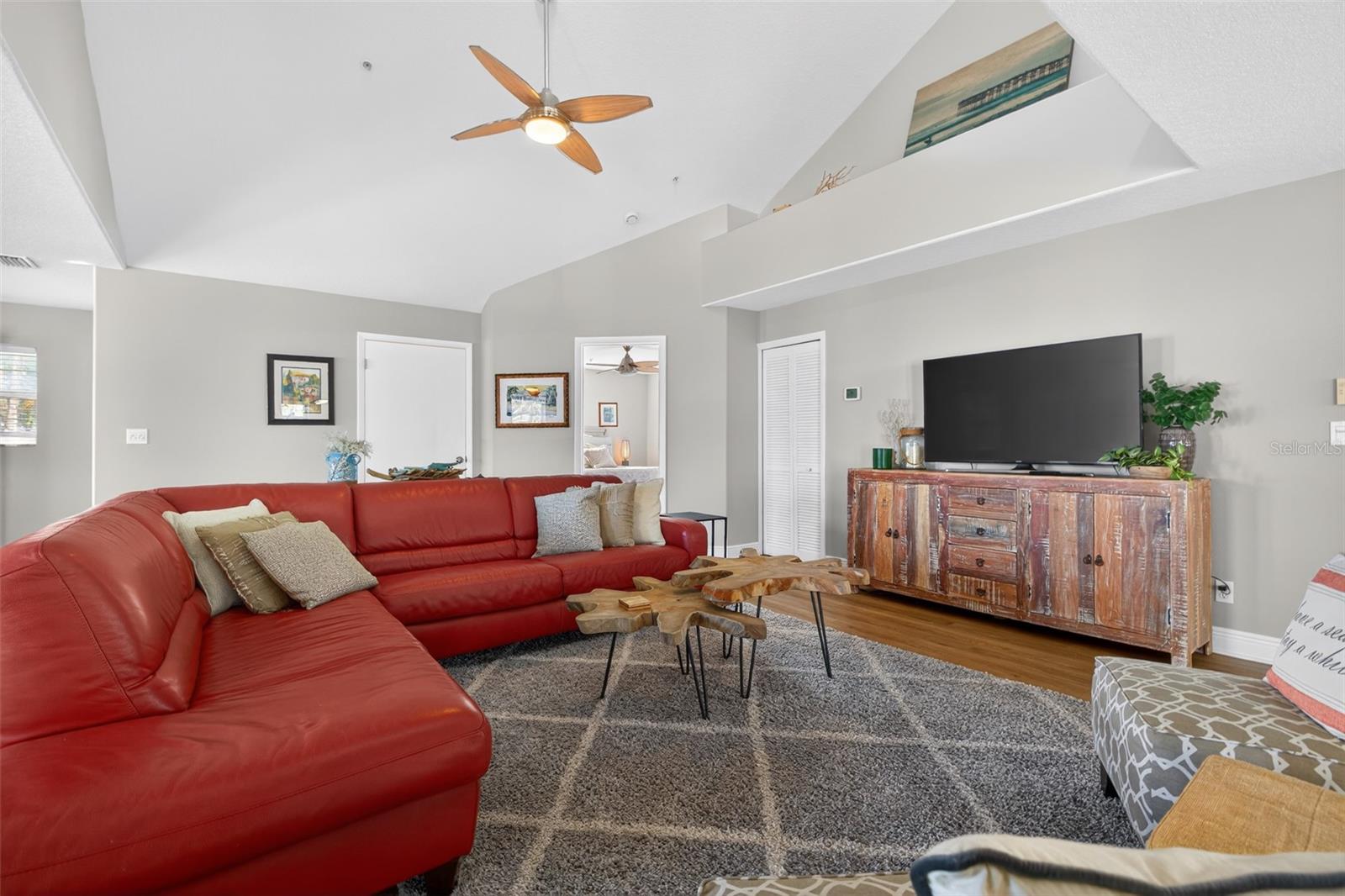 Image 20 of 50 For 1902 Arrowhead Drive Ne