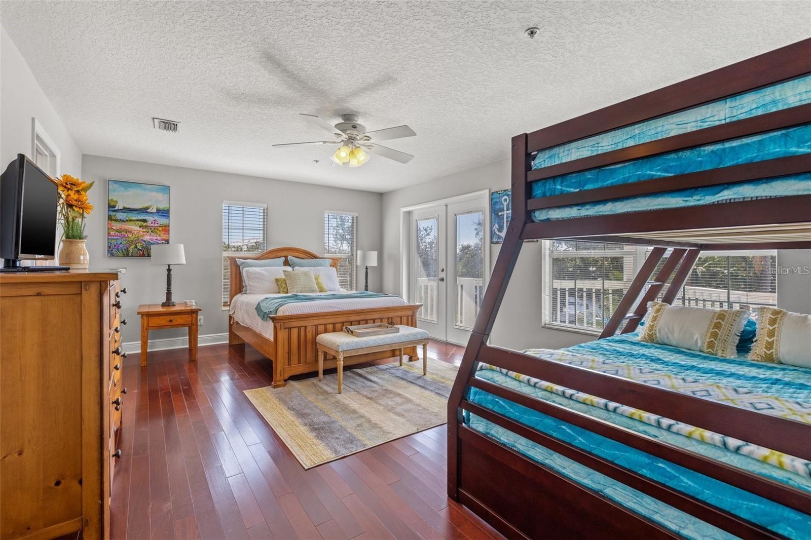 Image 29 of 50 For 1902 Arrowhead Drive Ne