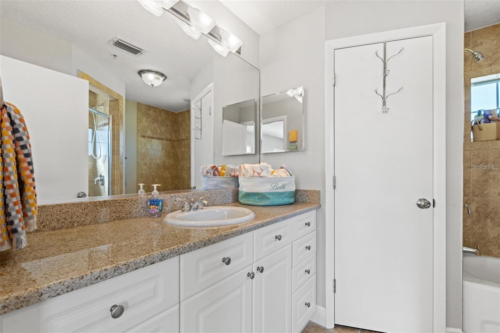 Image 32 of 50 For 1902 Arrowhead Drive Ne