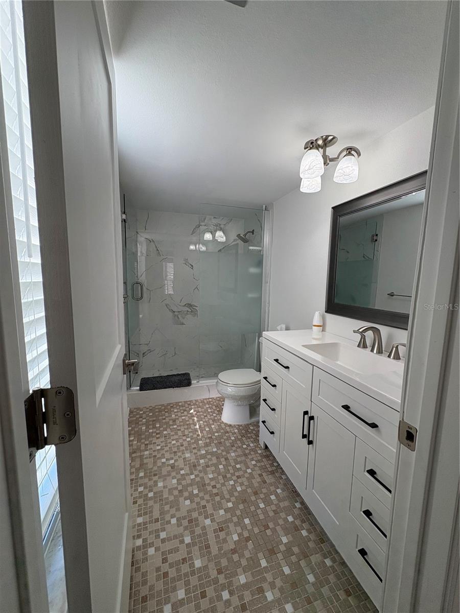 Image 13 of 24 For 464 Paula Drive N 109