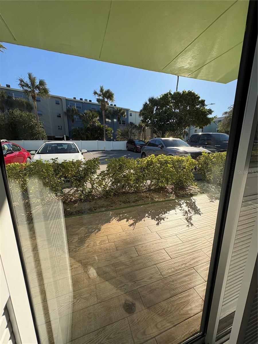 Image 18 of 24 For 464 Paula Drive N 109