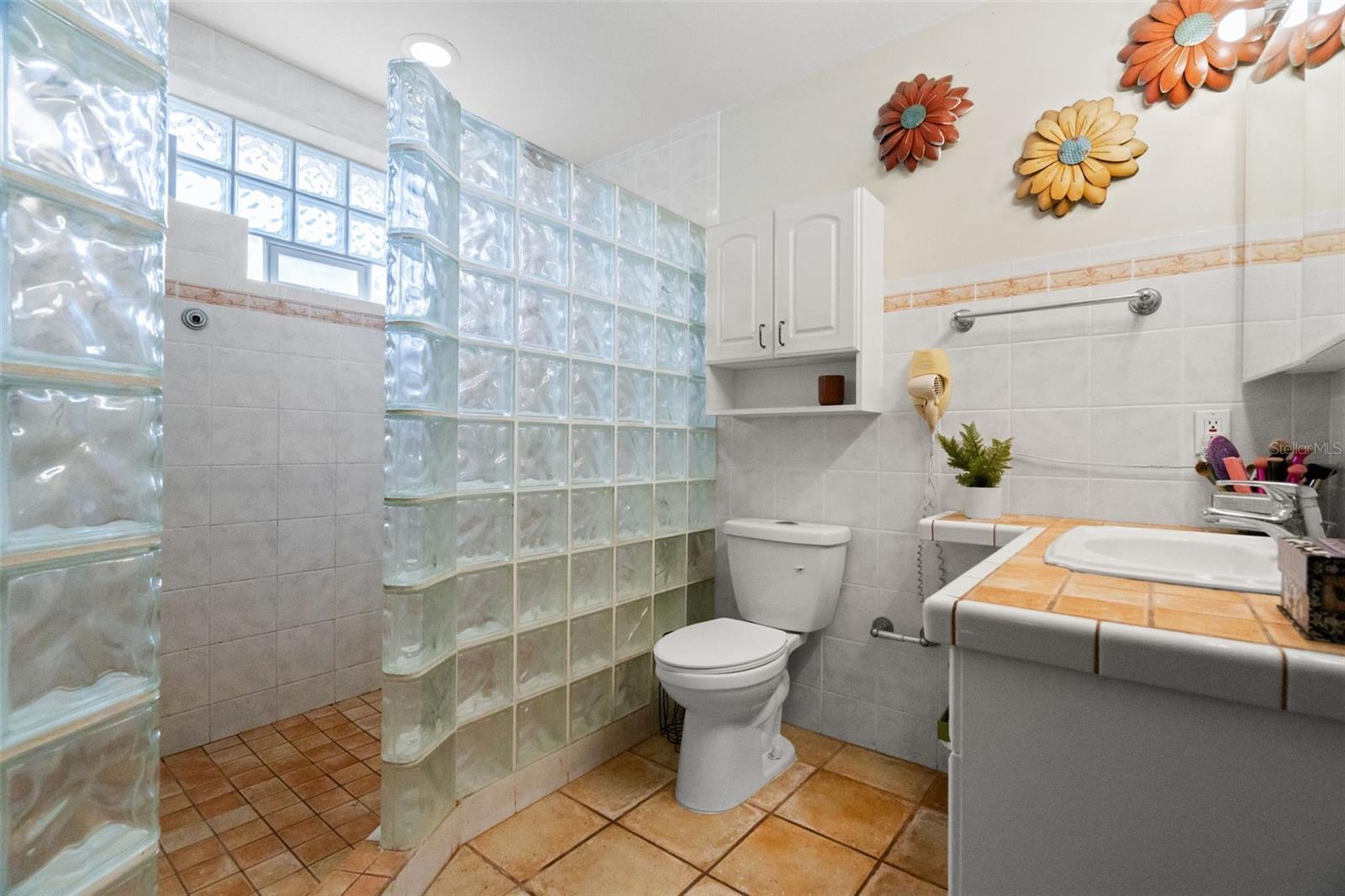 Image 18 of 34 For 6800 16th Street N