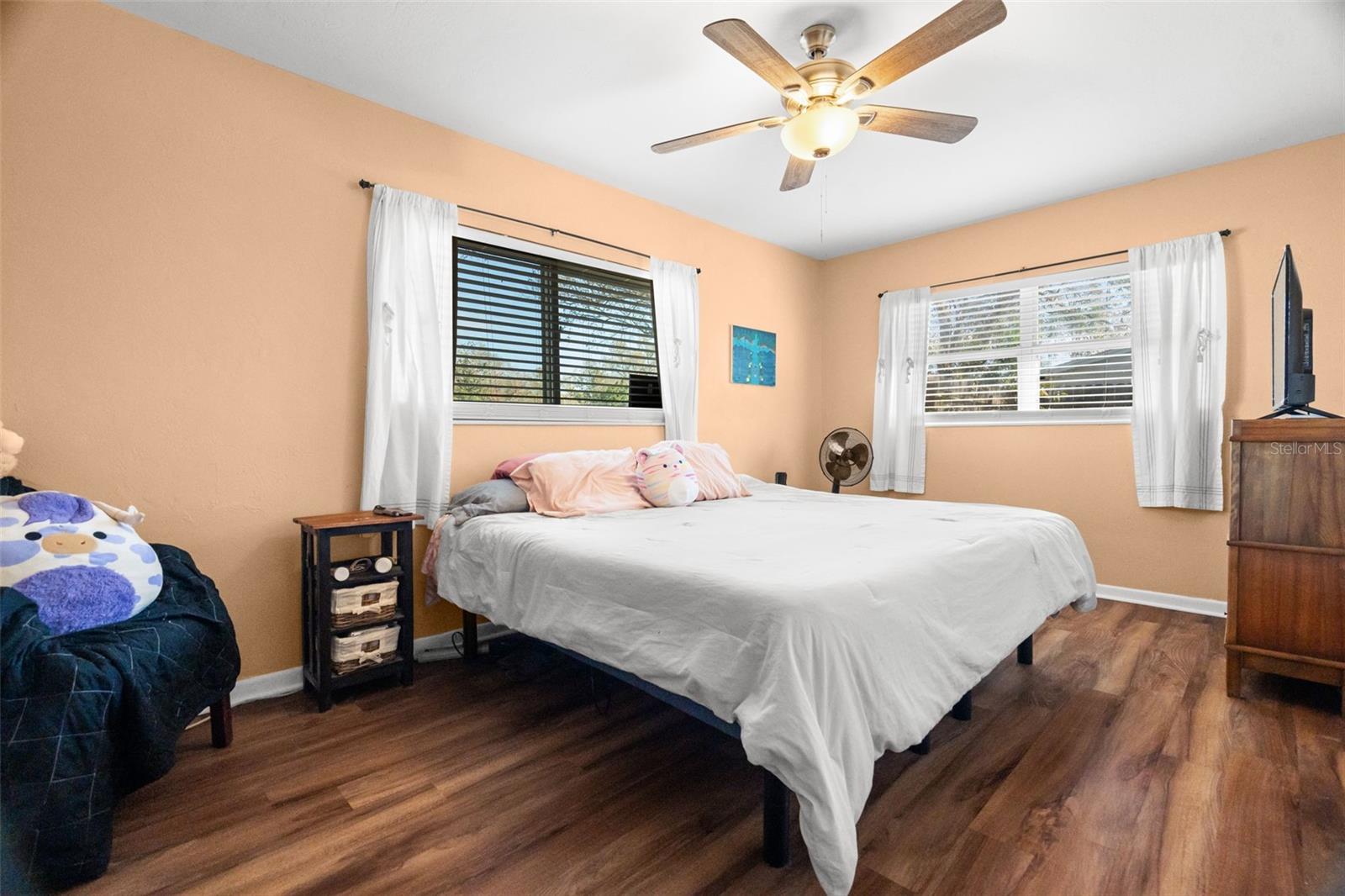 Image 23 of 34 For 6800 16th Street N