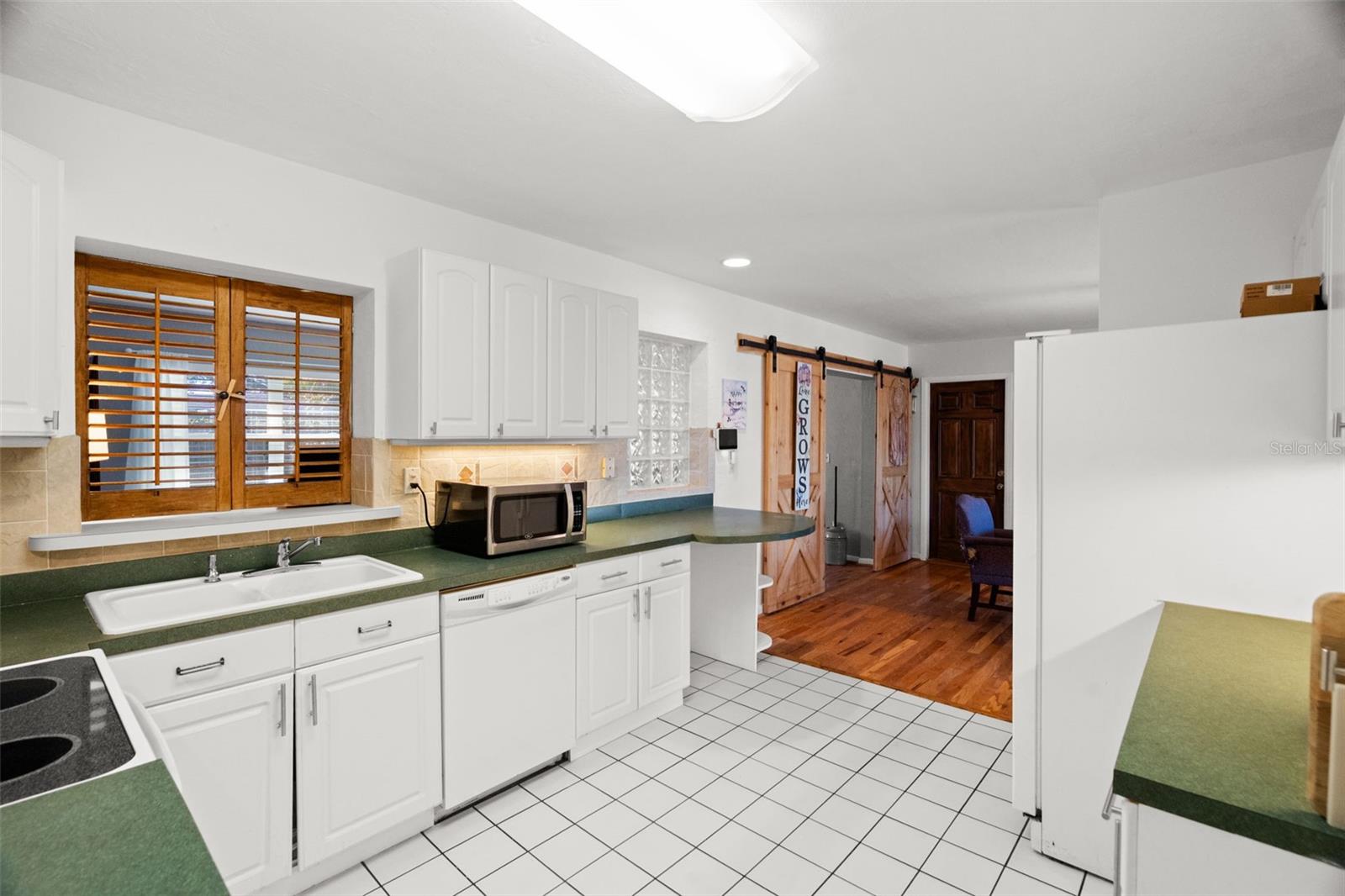 Image 9 of 34 For 6800 16th Street N