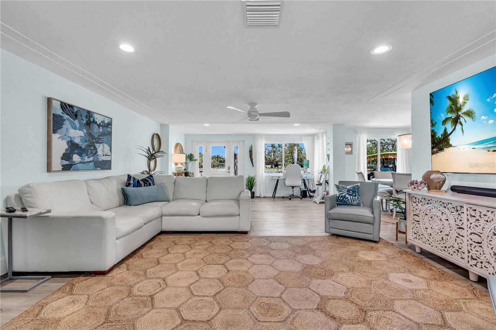 Image 11 of 64 For 7817 Alhambra Drive