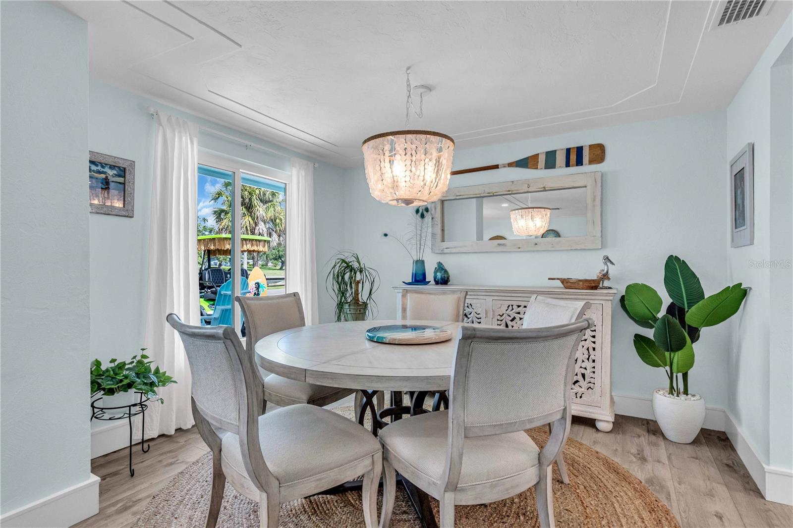 Image 14 of 64 For 7817 Alhambra Drive